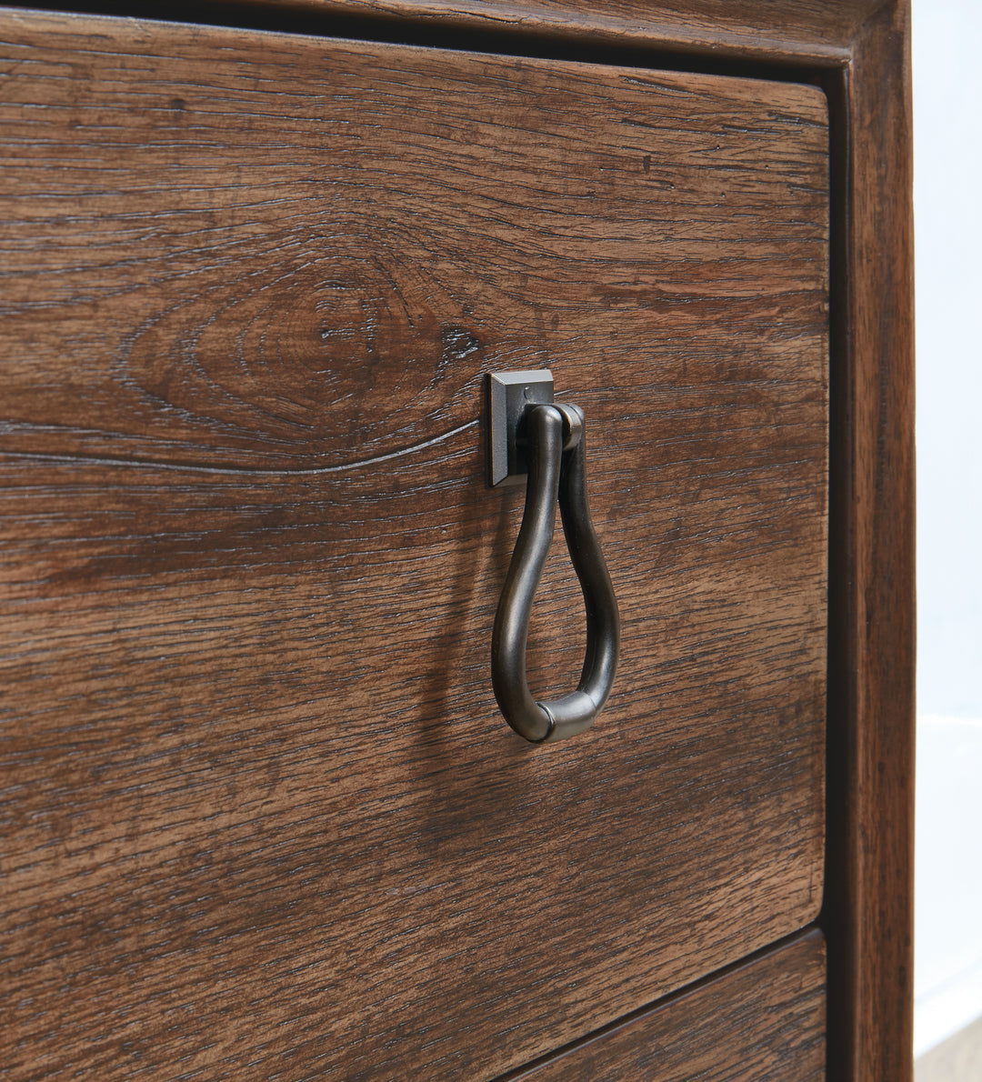Big Sky Bachelors Chest