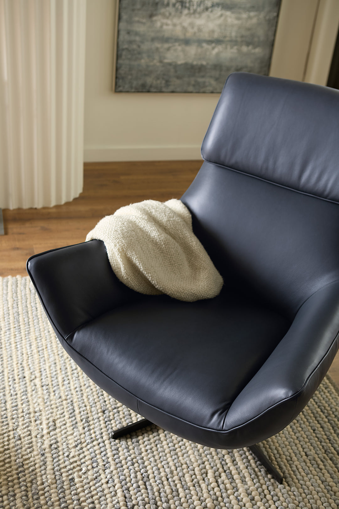 Hughes Swivel Chair
