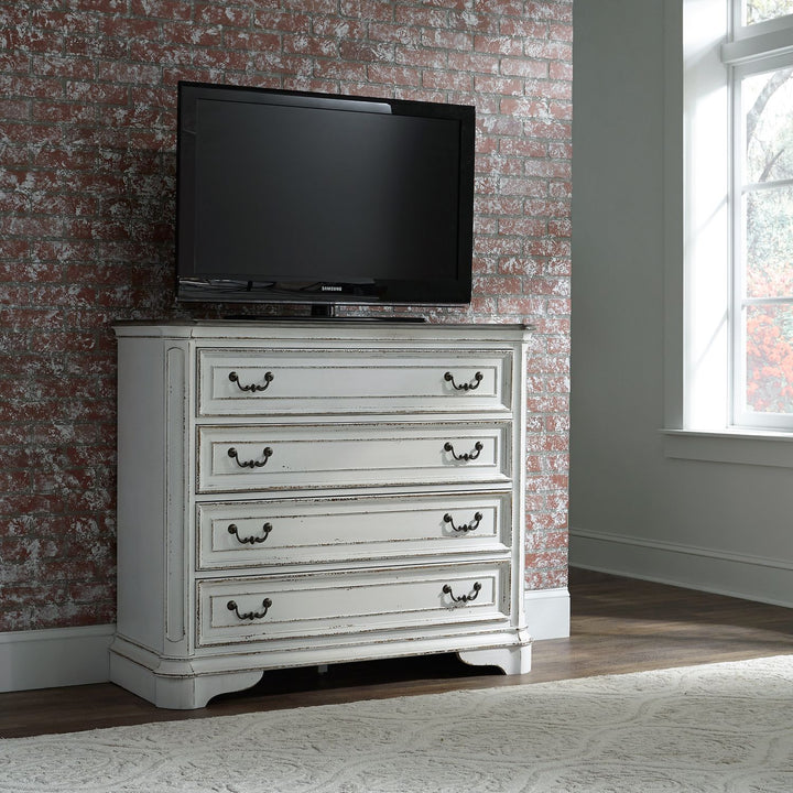 Magnolia Manor Media Chest