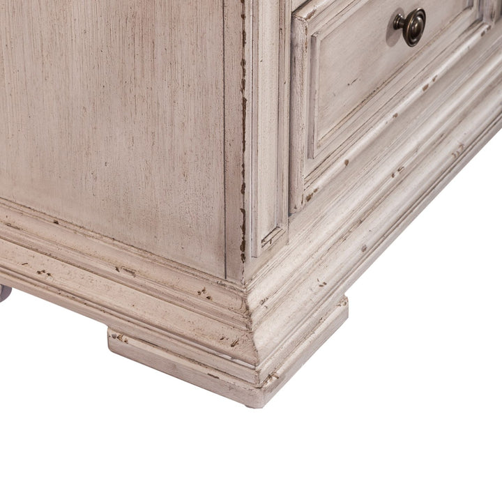 Big Valley 2 Door 6 Drawer Dresser