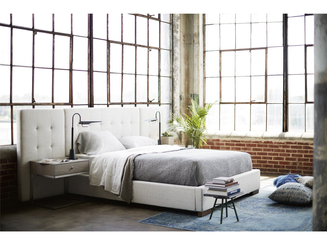 Spaces - Complete Queen Brantley Bed w/Panels