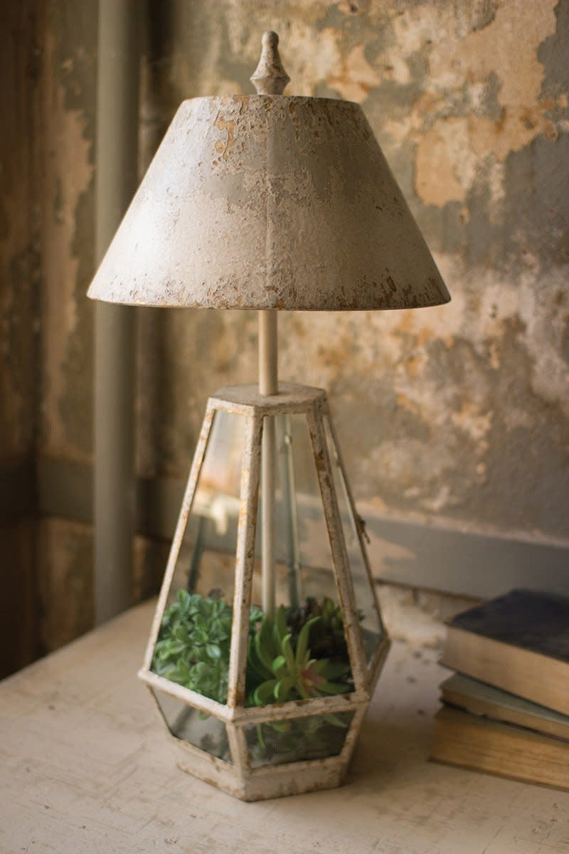Terrarium Lamp With Metal Shade