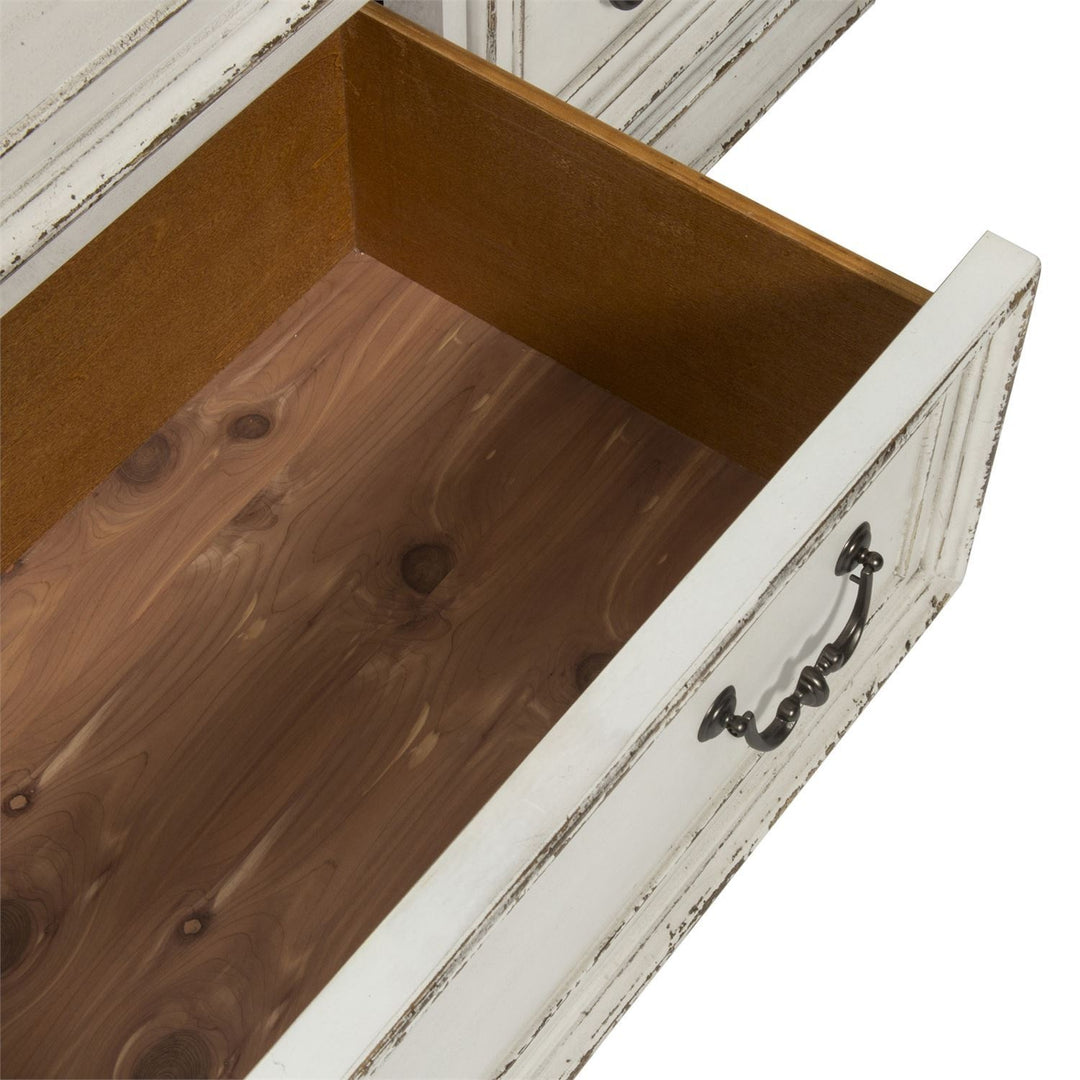 Magnolia Manor 7 Drawer Dresser