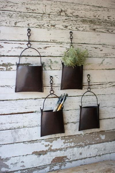Hanging Iron Pocket Bucket With Chain