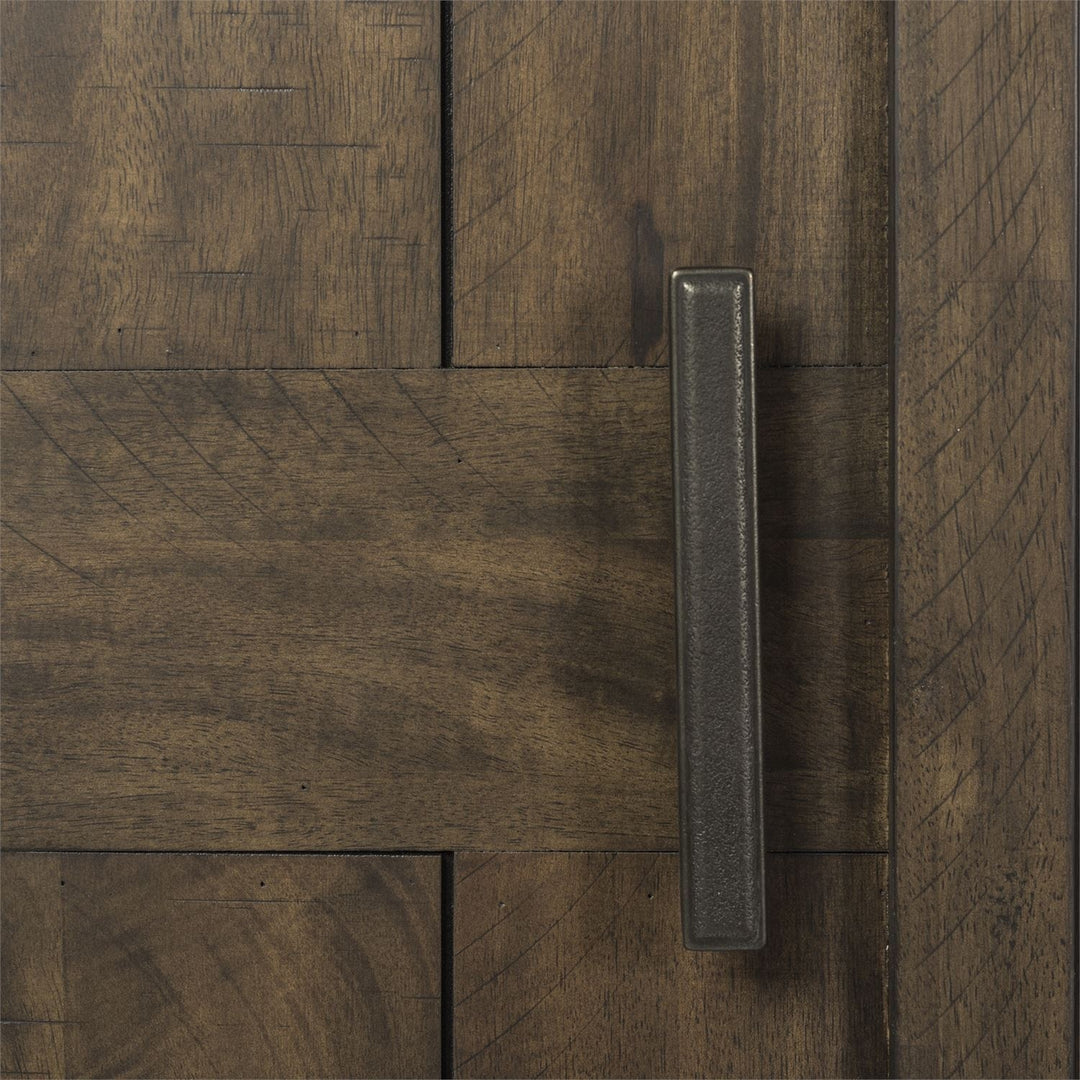 Thornwood Hills Sliding Door Chest